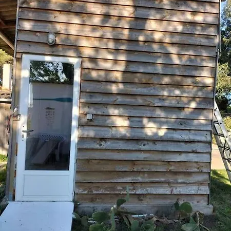 아파트 Chalet Au Bord De L'etang. *