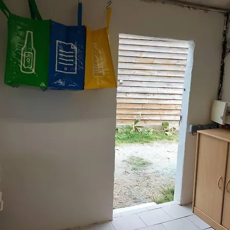 아파트 Chalet Au Bord De L'etang. *