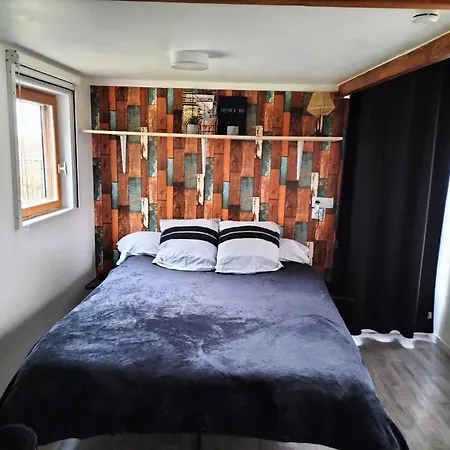 아파트 Chalet Au Bord De L'etang. 모기오